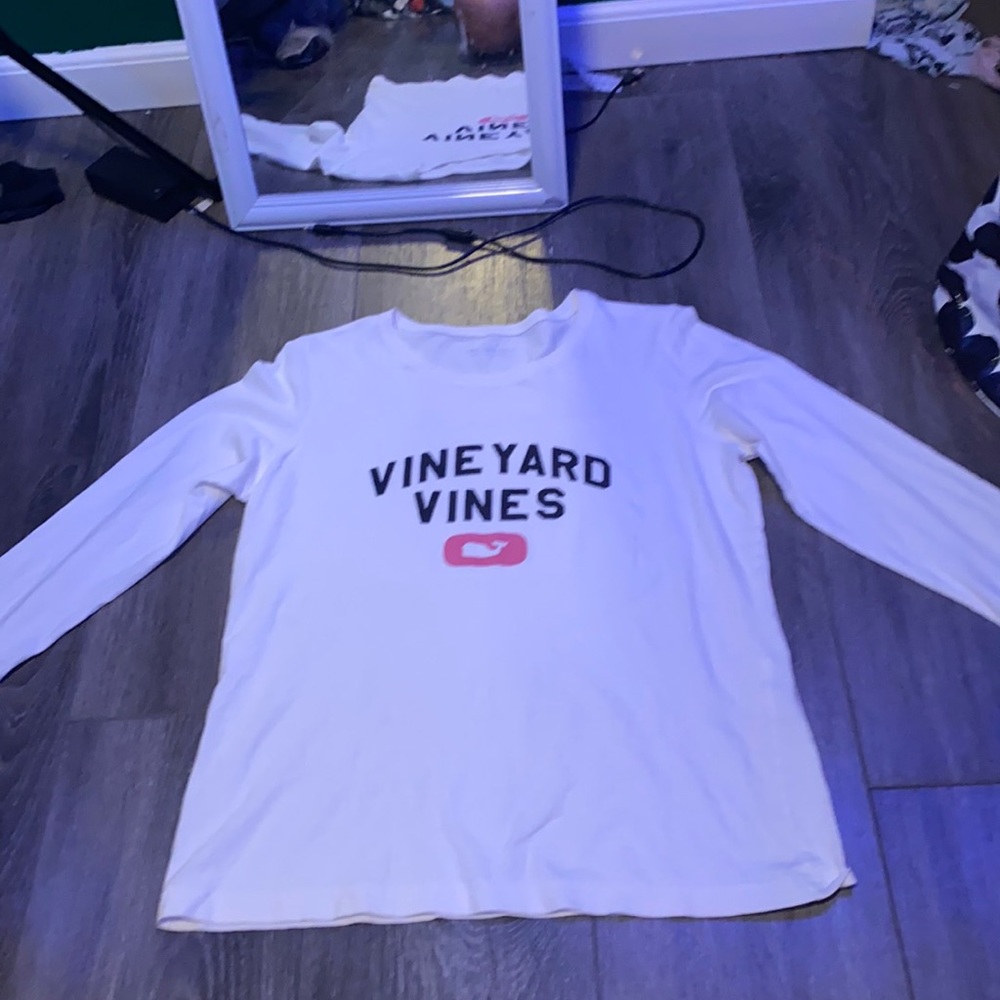 Vineyard vines long sleeved shirt
